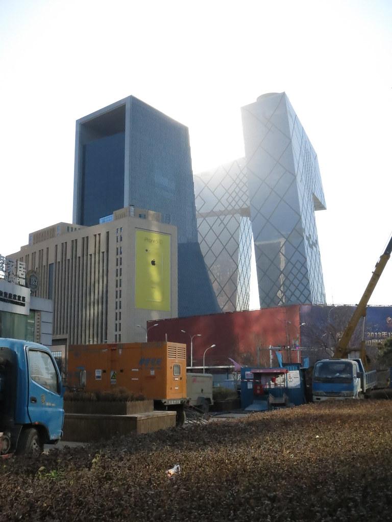 Microsoft's Beijing Campus Hires 2,400 Tech Workers for AI, Cloud Computing